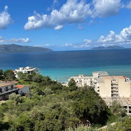 Tona Apartament Apartment Vlorë