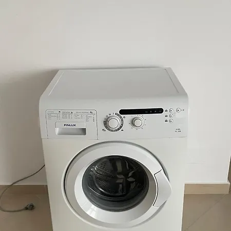 Tona Apartament *