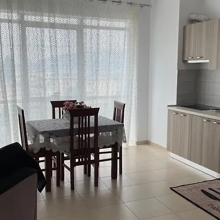 Tona Apartament * Vlorë