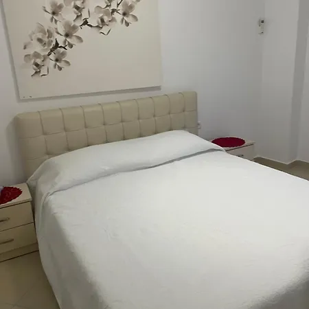 Tona Apartament Vlorë