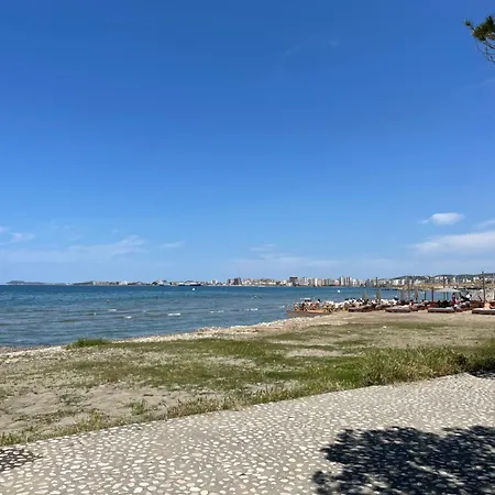 Tona Apartament Vlorë